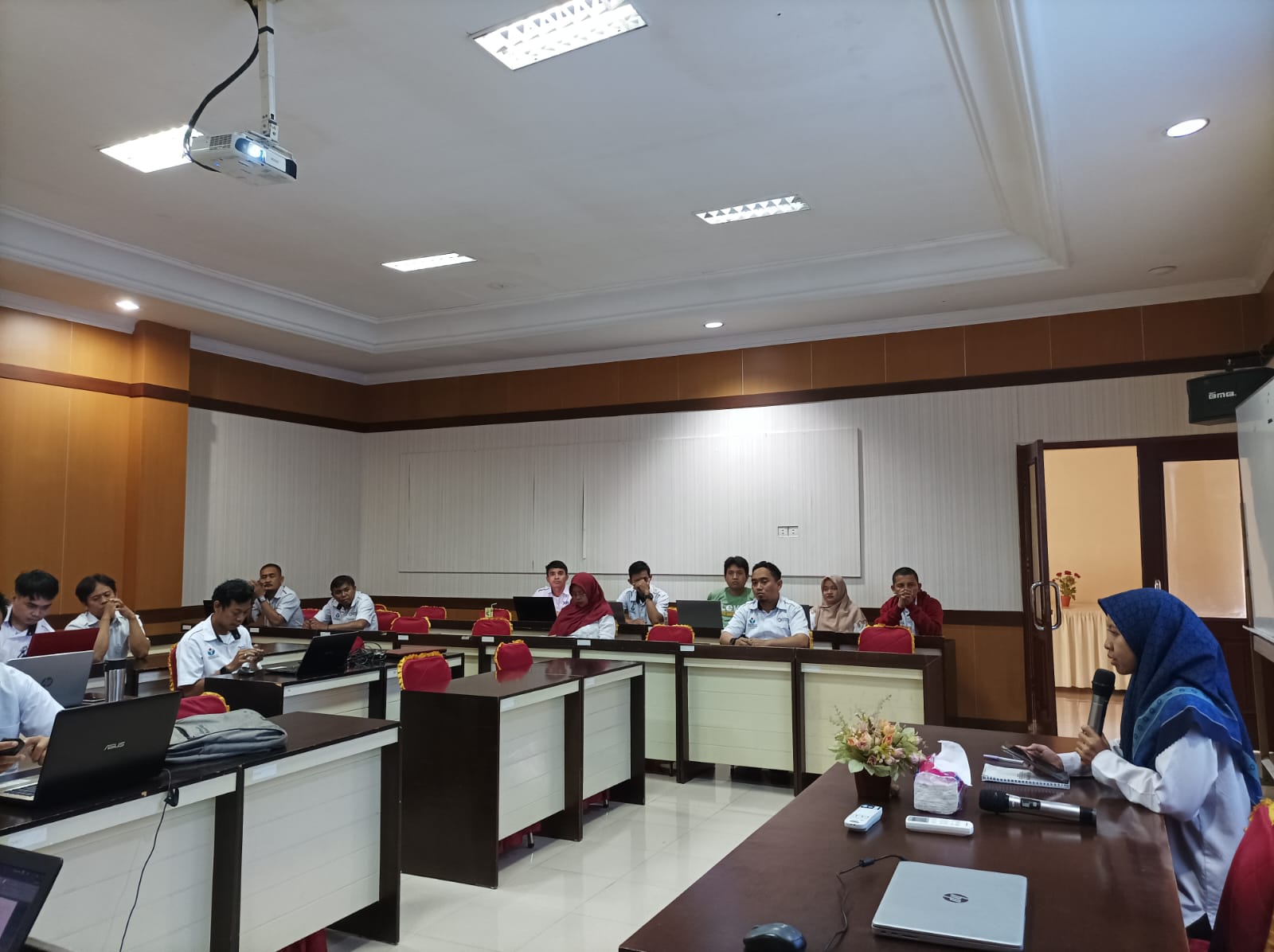 Sharing Knowledge Penggunaan Aplikasi Sisten informasi Diklat